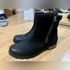 Sorel Emelie Black Leather Suede Zip Ankle Boots